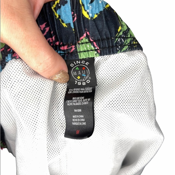 Maui and Sons Shark Print Swim Trunks Pool Shorts - Picture 5 of 5